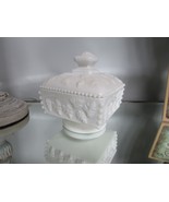 Westmoreland White Milk Glass Pedestal Compote Grapes &amp; Leaves  5.25&quot;H - $235.57 MXN