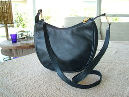 Pre-Loved Paloma Picasso Deep Navy Blue Leather Zippered Shoulder Bag Purse - $55.00