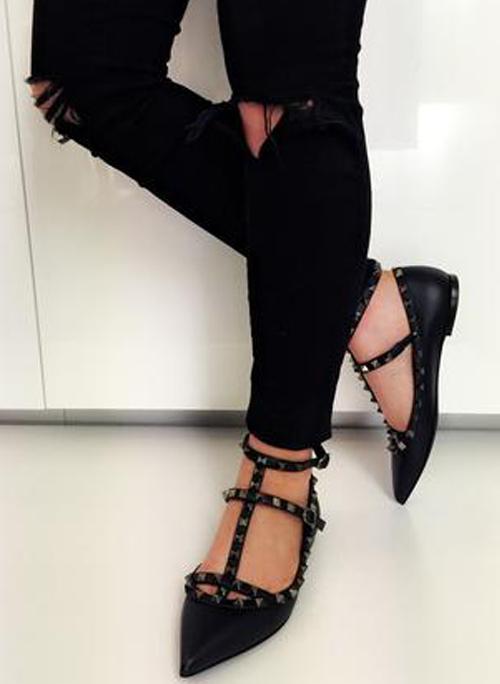 fl5 Celebrity Style Ankle T-strap Studded Pointy Toe Rochstud Sandals