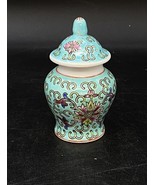 Mini Famille Rose Floral Porcelain Aqua Ginger Jar With Lid 3 1/4” Vintage - €18,47 EUR