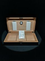Elie Bleu Stars & Stripes "  Cigar Humidor 110 Count NIB Made in France image 7