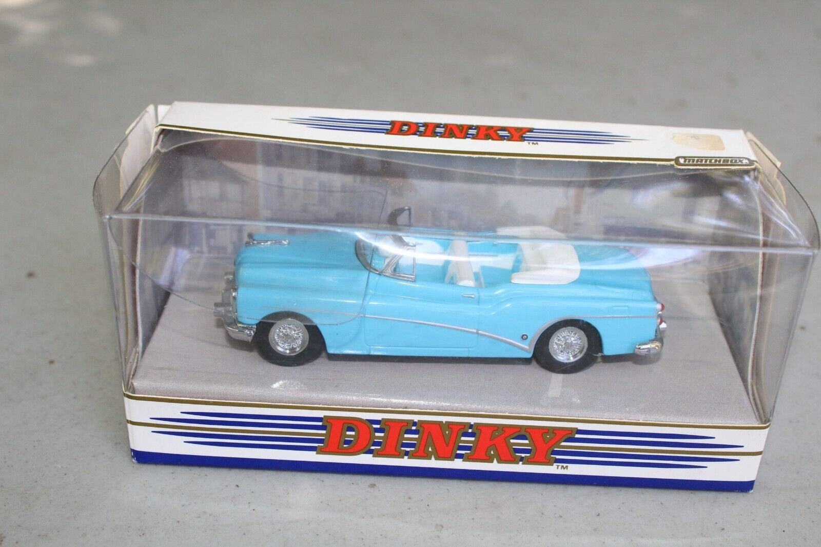 Primary image for Dinky Matchbox DY029/B 1953 Buick Skylark 1/43 SCALE JB