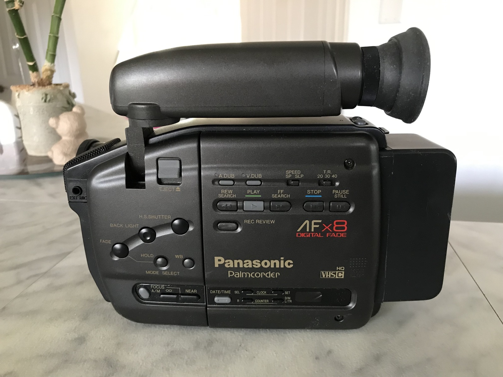 Panasonic Palmcorder AFx8 Digital Fade HQ VHSC PV-21D (Japan) 1991 - $39.99