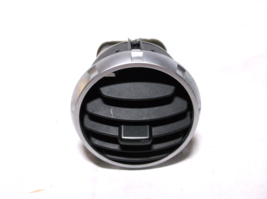 05-06-07 FORD FREESTYLE  /CENTER DASH/PASSENGER SIDE  AIR VENT/DUCT - £8.05 GBP
