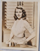 Dsc 9596  listed  rita hayworth  sepia toned 8x10  10 30 21 apop  bk 464 376 thumb200