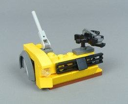 Authentic NEW Lego Movie 2 Apocalypseburg Front Car Gunner - £9.11 GBP