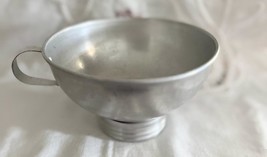 1970&#39;s Vintage Aluminum Canning Funnel w Small Finger Handle 5&quot; + 3&quot; Dia... - $180.91 MXN