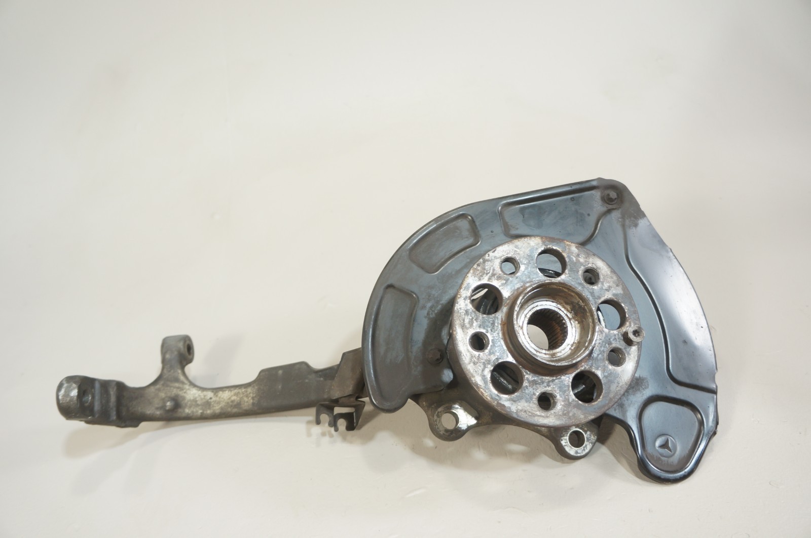07-13 mercedes w221 s550 cl550 4MATIC front right wheel carrier spindle knuckle Item image 6