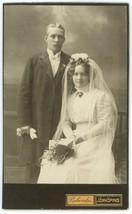 CIRCA 1900&#39;S CDV Beautiful Wedding Dress Couple Rylander Jonkoping Sweden - £7.46 GBP