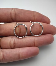 18ct White Gold Simple Round Hoop Earrings 15mm diameter 1.5gm - $226.33