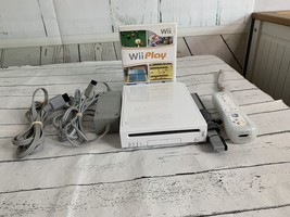 Nintendo Wii Home Console Bundle- White With games Tested Working - £44.23 GBP
