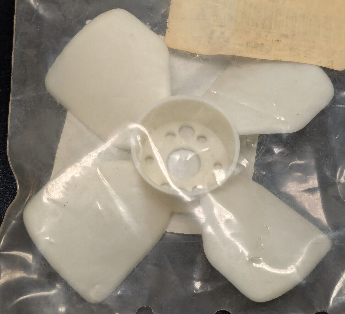 NOS Vintage Hobart Plastic 4 Fin Fan Blade - Part# 00-262583 - $27.71