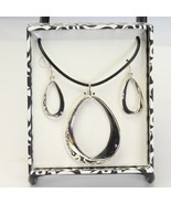 Bon Ton Necklace &amp; Pierce Earrings Silver Tone Teardrop with Case - $23.38 CAD