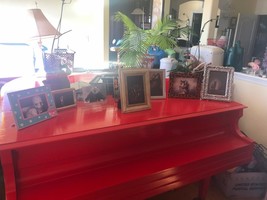 SCARY HALLOWEEN MULTIPLE HANDS / ARMS in CORRIDOR 5 x 7 w/ VINTAGE FRAME - $34.42