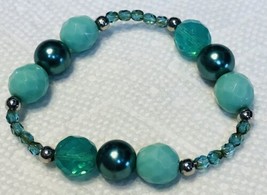 Hand Crafted Bracelet Seafoam Green Teal Clear Glass Beads Stretch #15 - £4.62 GBP