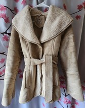 NWOT Victoria&#39;s Secret Mid Century Sherpa Suede Beige Belted Coat Size Small - £157.32 GBP