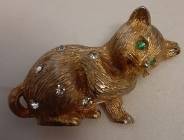 Kitty Cleaning Paw Brooch Vintage - $18.00