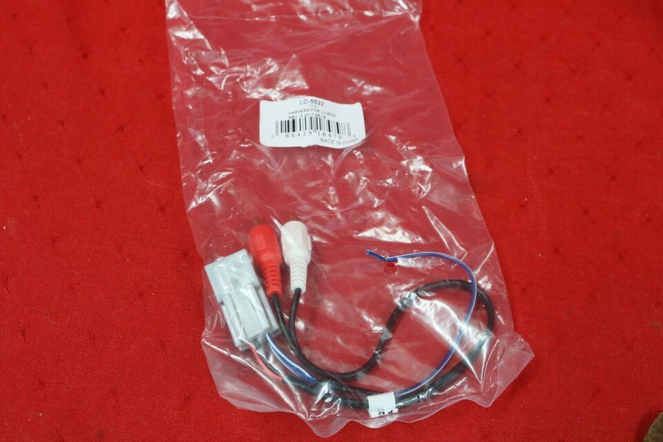 Metra 70-5522 Radio Wiring Harness with OEM Plug/Amplifier Bypass LD-552... - $9.11