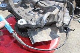 2004-2007 BMW E60 525i LF DRIVER SIDE HUB CARRIER SPINDLE WHEEL KNUCKLE V1033 image 5