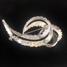 Vintage Sarah Coventry 1960&#39;s Multi Leaf Silver Tone 3&quot; Brooch / Pin - £10.16 GBP