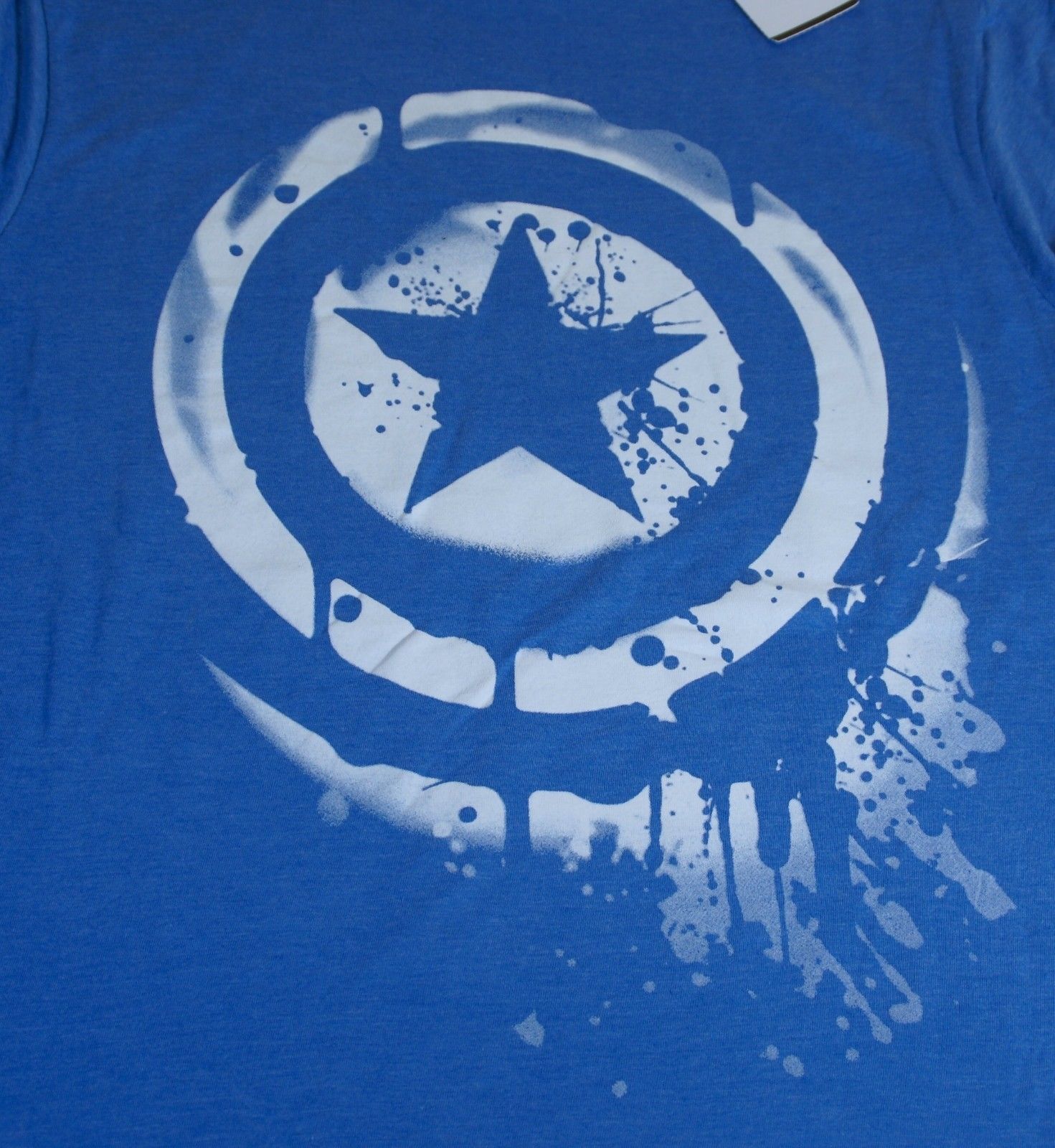 Primary image for Marvel Captain America Mens T-shirt Blue Painted Logo Small White Avengers