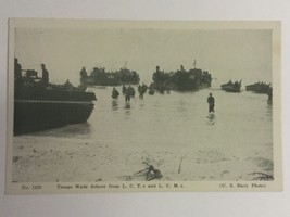 VINTAGE U.S. NAVY POSTCARD, TROOPS WADE ASHORE FROM L.C.T.’s &amp; L.C.M.’s ... - £7.58 GBP