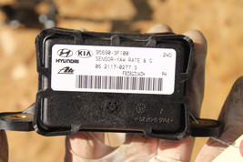 2009-2014 HYUNDAI GENESIS SEDAN YAW RATE SENSOR MODULE UNIT V1132 image 6