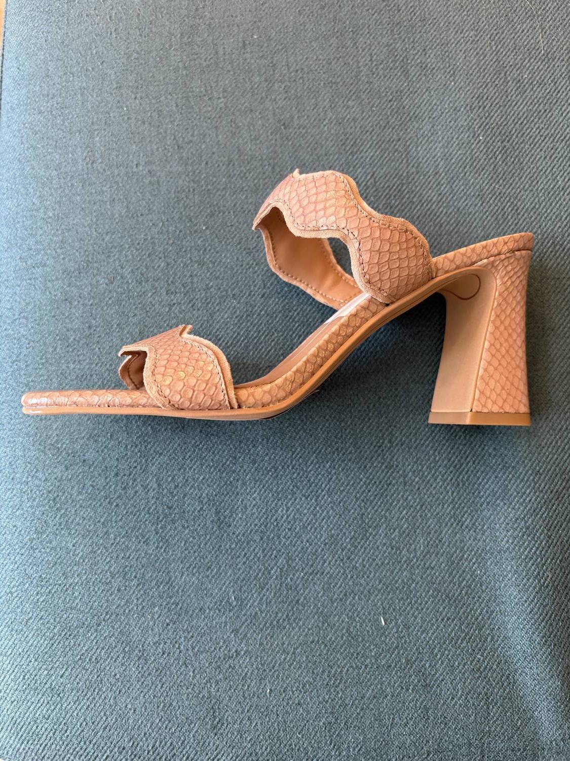 Dolce Vita Women&#39;s Ilva Sandal Size 8 - $106.92