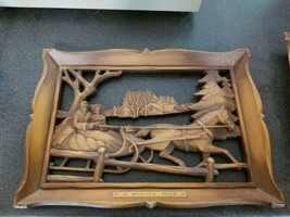 VINTAGE SYROCO INC. SET OF 2 PICTURE PLAQUE MOLDED RESIN 3D - £15.30 GBP