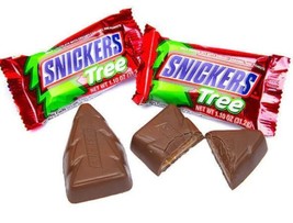 Snickers Christmas Tree, Fun Size Candy Bars, Individually Wrapped In Pounds Bag - £25.05 GBP+