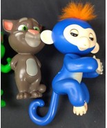 Fingerlings Baby Monkey Liv Purple &amp; Cream Pink Hair &amp; Talking Tom Cats ... - $169.16 MXN
