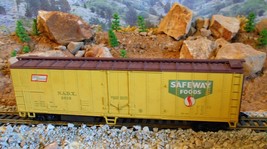 HO Scale: North American Safeway Foods Box Car, Model Railroad Train, Nice Gift - £21.64 GBP