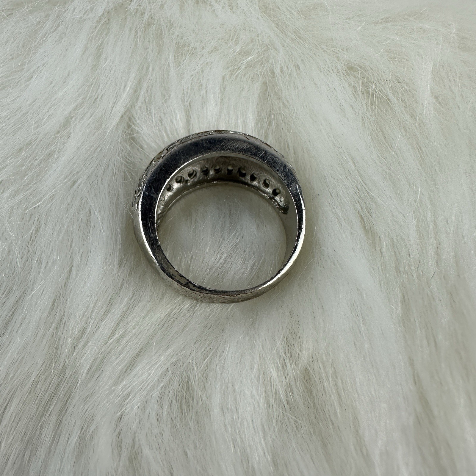 Premier Designs Ring Size 8 Silver Tone With Rhinestone Accents Item image 2