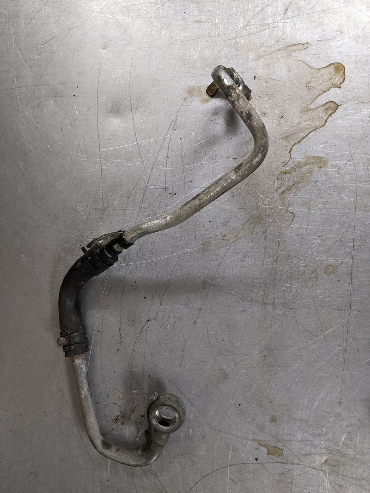 Right Cylinder Head Oil Supply Line For 08-13 Toyota Highlander Limited 3.5 - $34.60
