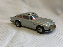 1977 Vtg James Bonds Aston Martin DB5 Corgi Toys 007 Diecast Car Ejecting Rider  - $89.95