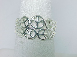 PEACE SYMBOLS RING in Sterling Silver - Size 7 - FREE SHIPPING - £26.28 GBP