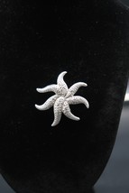 Vtg Silver Tone Abstract Flower Brooch Unsigned Textured - $279.70 MXN