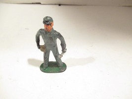 VINTAGE DIECAST RAILROAD WORKER - 3&quot; TALL - GOOD - M66 - £2.14 GBP