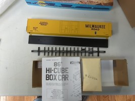 Athearn HO scale  &quot;Milwaukee Road” 80&#39; FMC High Cube Box Car #2950 NOS. - $18.69