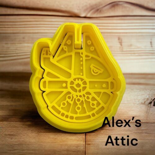 MILLENNIUM FALCON STARSHIP STAR WARS SPECIAL OCCASION COOKIE CUTTER USA - $2.78
