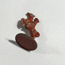 Vintage 1955 Disney &amp; Parker Brothers  Frontierland Game Piece Red - €8,62 EUR