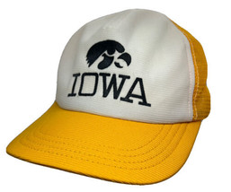 Vintage Iowa Hawkeyes Hat Cap Yellow Mesh Back Snap Back University Trucker Mens - £38.94 GBP