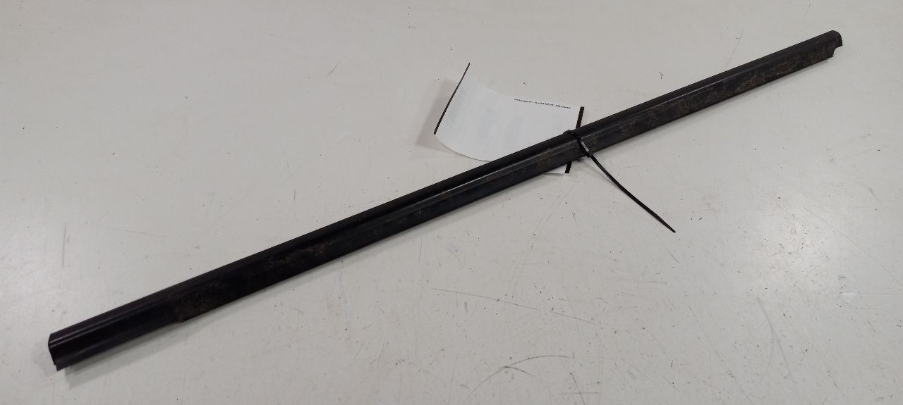 Kia Soul Door Glass Window Weather Strip Trim Front Left Driver 2017 201... - $34.94
