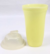 Tupperware Quick Shake Blender Yellow w Sheer Lid and NO INSERT  #844 - £7.02 GBP