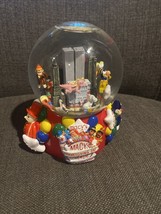 2001 Macy’s Thanksgiving Day Parade 75th Anniversary Snow Globe Twin Towers - £27.61 GBP