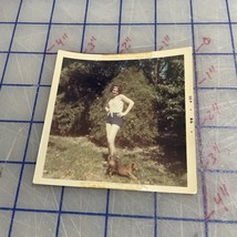 Vintage Photograph Pretty Young Women Posing In Yard Sept. 1966 - $229.08 MXN