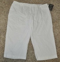 Sag Harbor Capris White Slimming Stretch Casual Pants Womens $50 NEW-siz... - $17.82