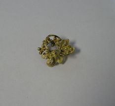 Women&#39;s Very Nice Fashion Costume Gold -Tone Floral Brooch VINTAGE - £8.78 GBP