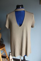 American Eagle Soft &amp; Sexy Olive Green Choker Neck Short Sleeve Tee ~M~ - £9.53 GBP