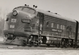 Lehigh Valley Railroad LV #510 F3 Electromotive Train B&amp;W Photo Bethlehem PA - £7.50 GBP